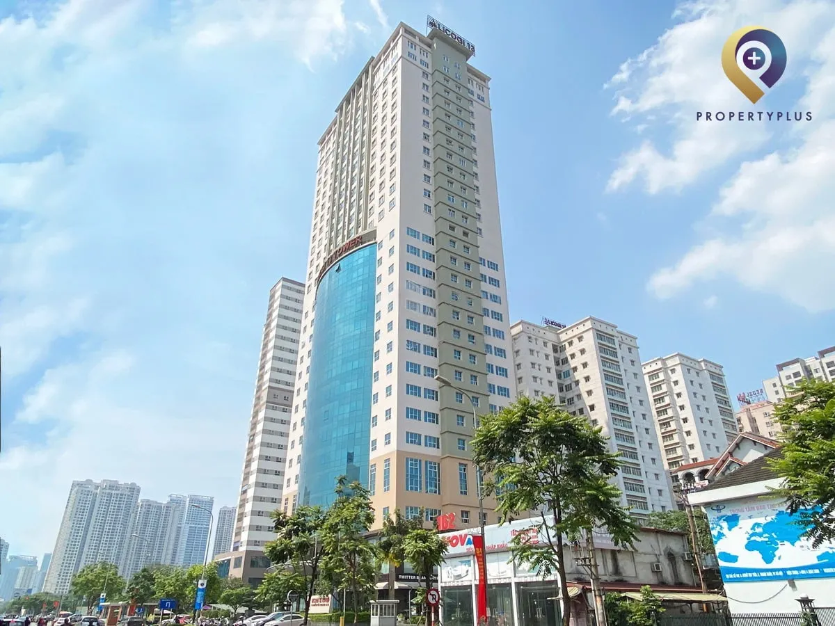 Toàn cảnh tòa nhà Licogi-13 trên đường Khuất Duy Tiến